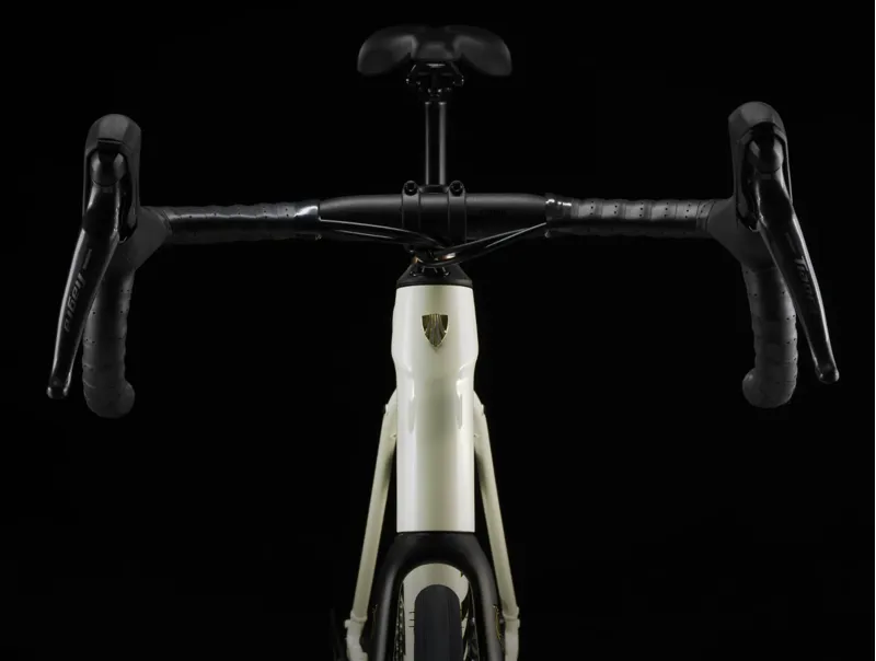 Trek Domane AL 4 Gen 4 Road Bike 2026 in Era White-4